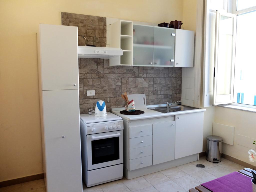 Floridiana - Bh3 Apartment Наполи Стая снимка